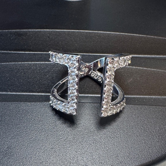 Henri Bendel Silver Crystal Encrusted Ring - Picture 1 of 3